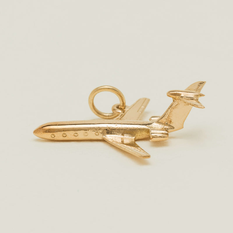 Deja Vu 9ct Yellow Gold Airplane Charm Pendant