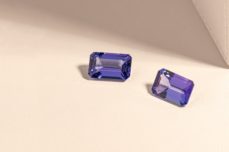 Loose tanzanite stones