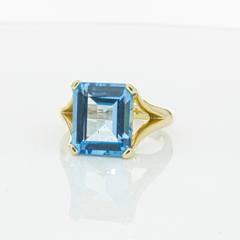 14ct Yellow Gold Blue Topaz Verona Ring-Ring-Walker & Hall