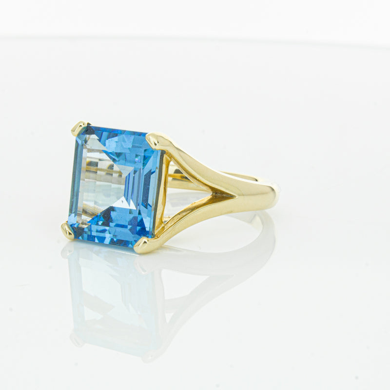 14ct Yellow Gold Blue Topaz Verona Ring-Ring-Walker & Hall