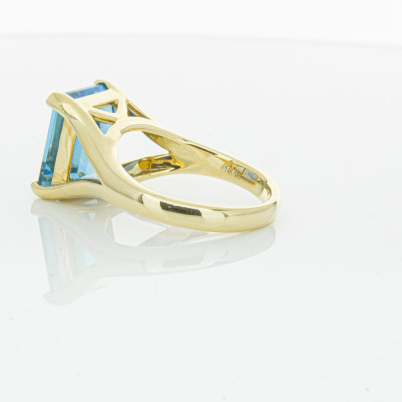 14ct Yellow Gold Blue Topaz Verona Ring-Ring-Walker & Hall