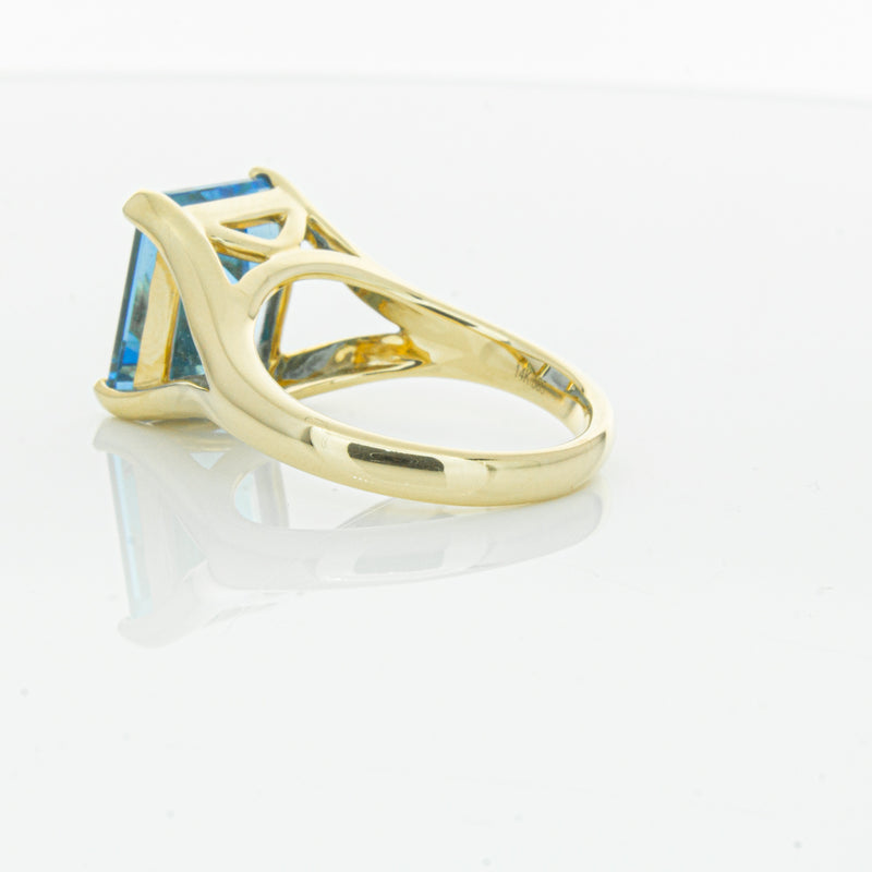 14ct Yellow Gold Blue Topaz Verona Ring-Ring-Walker & Hall