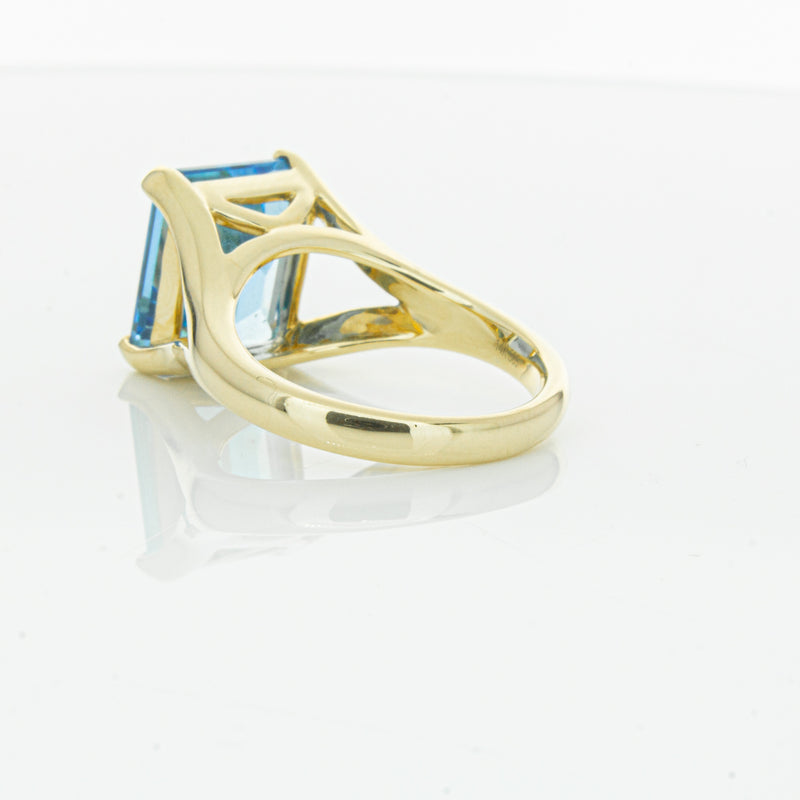 14ct Yellow Gold Blue Topaz Verona Ring-Ring-Walker & Hall
