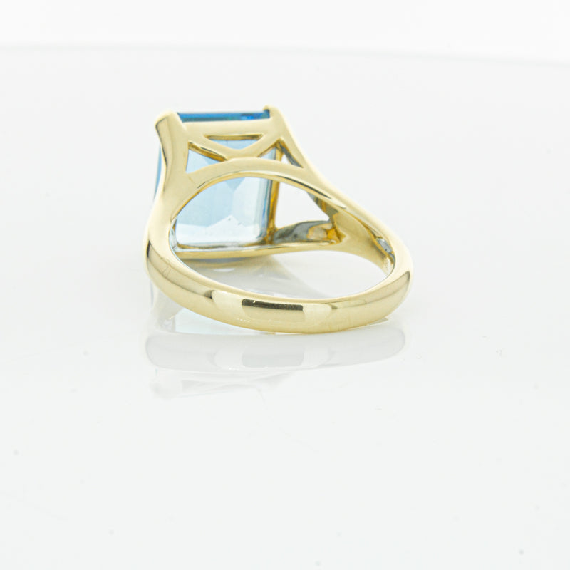 14ct Yellow Gold Blue Topaz Verona Ring-Ring-Walker & Hall