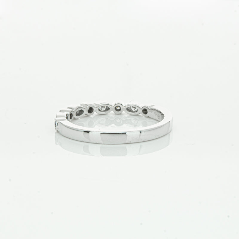 18ct White Gold Diamond Aura Ring-Ring-Walker & Hall