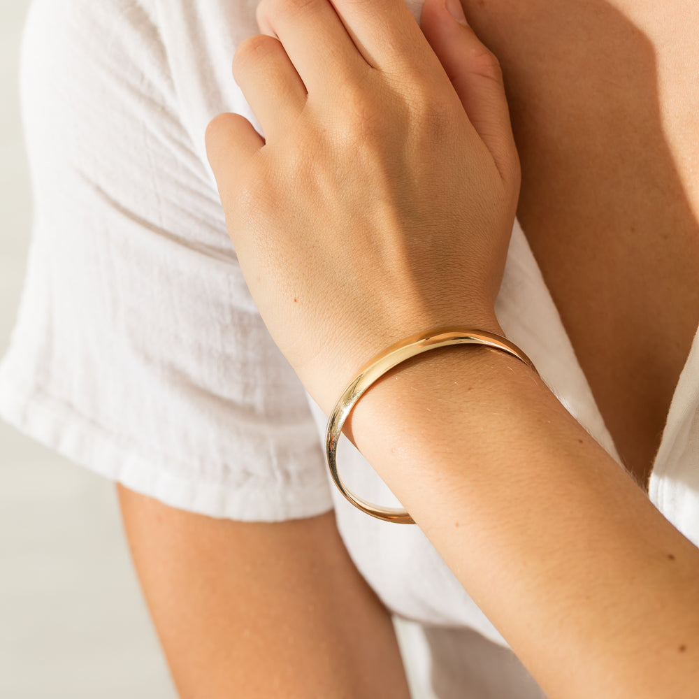 9ct Yellow Gold 8mm Bangle